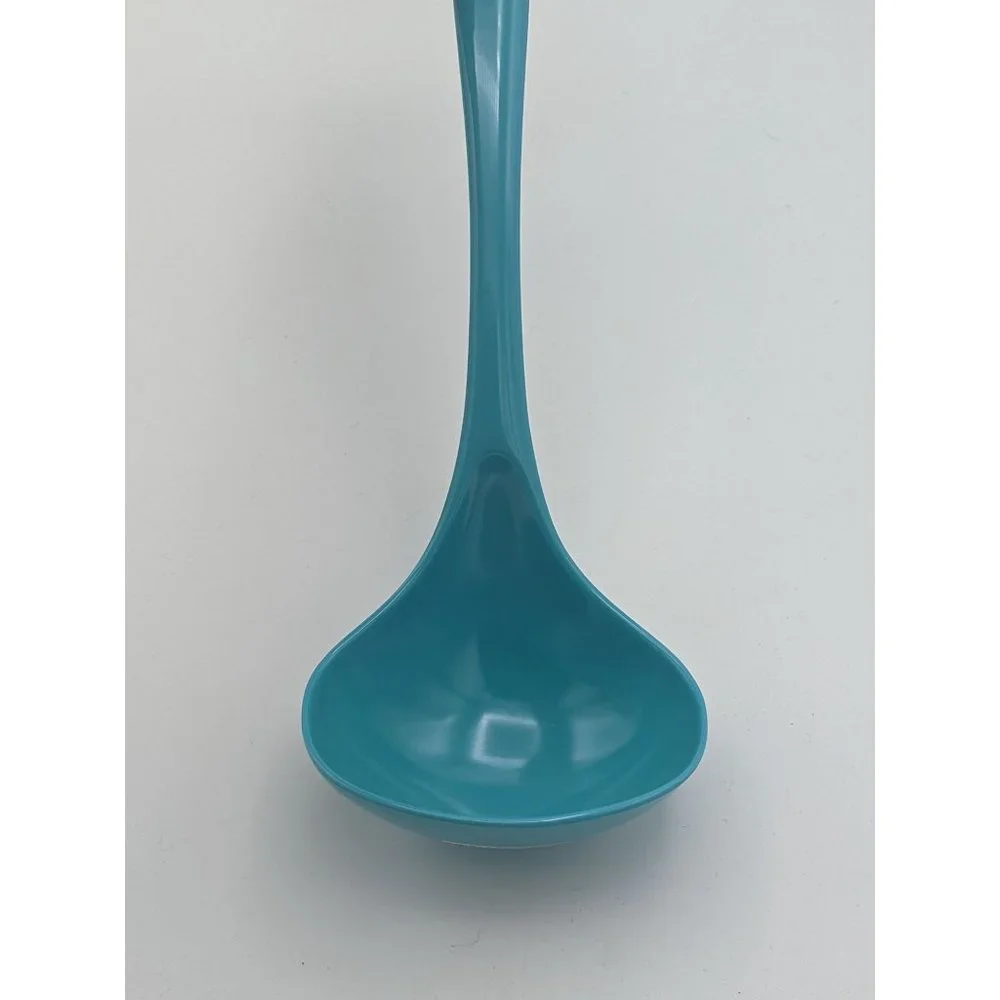Hutzler Solid Serving Ladle Soup Spoon Melamine 11" Turquoise Blue No 525 - Picture 5 of 5